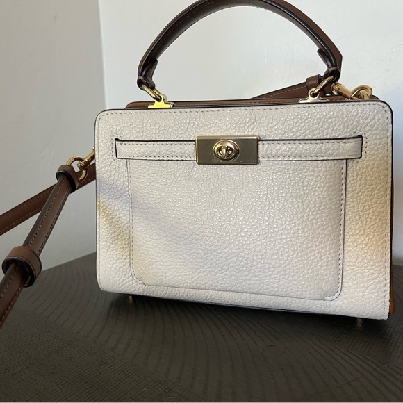 Coach Cream Pebbled Leather Crossbody with Brown Strap !!LIKE NEW! - Picture 2 of 9